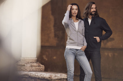 Skälby Köping - Zip-Hoodie med liten logga