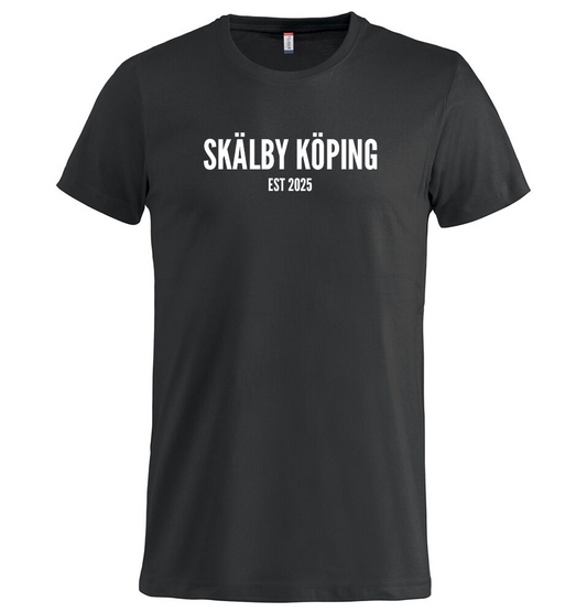 Skälby Köping - T-shirt med text